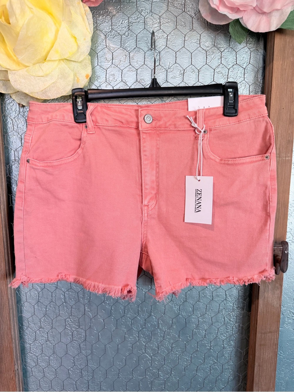Zenana Outfitters Frayed Hem Jean Shorts